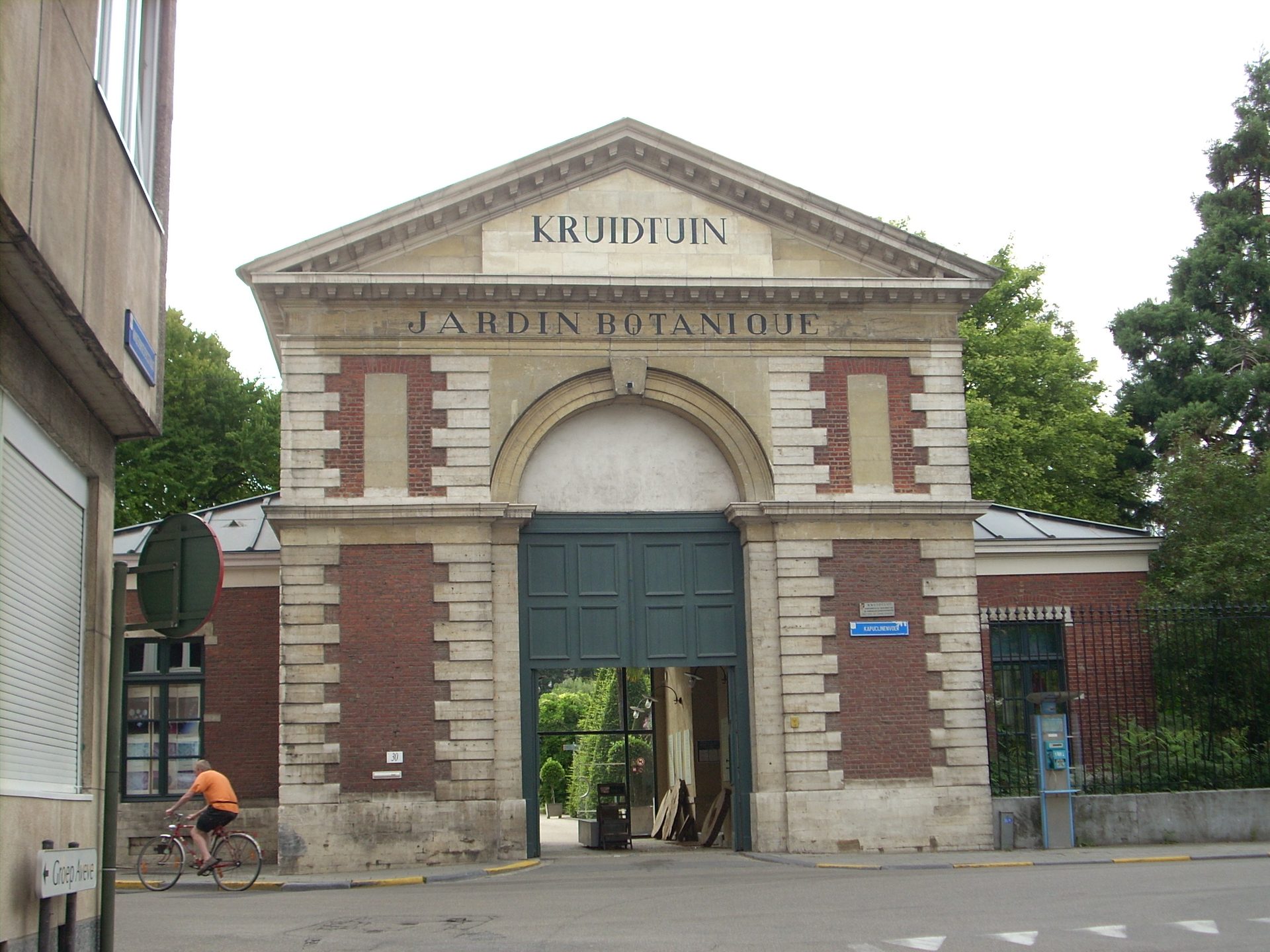 Botanical Garden, Leuven - 01.JPG